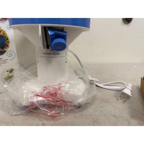 Rival Arctic Ice Electric Snow Cone Maker – Model IS250 Ice Shaver – NOS - Picture 5 of 8